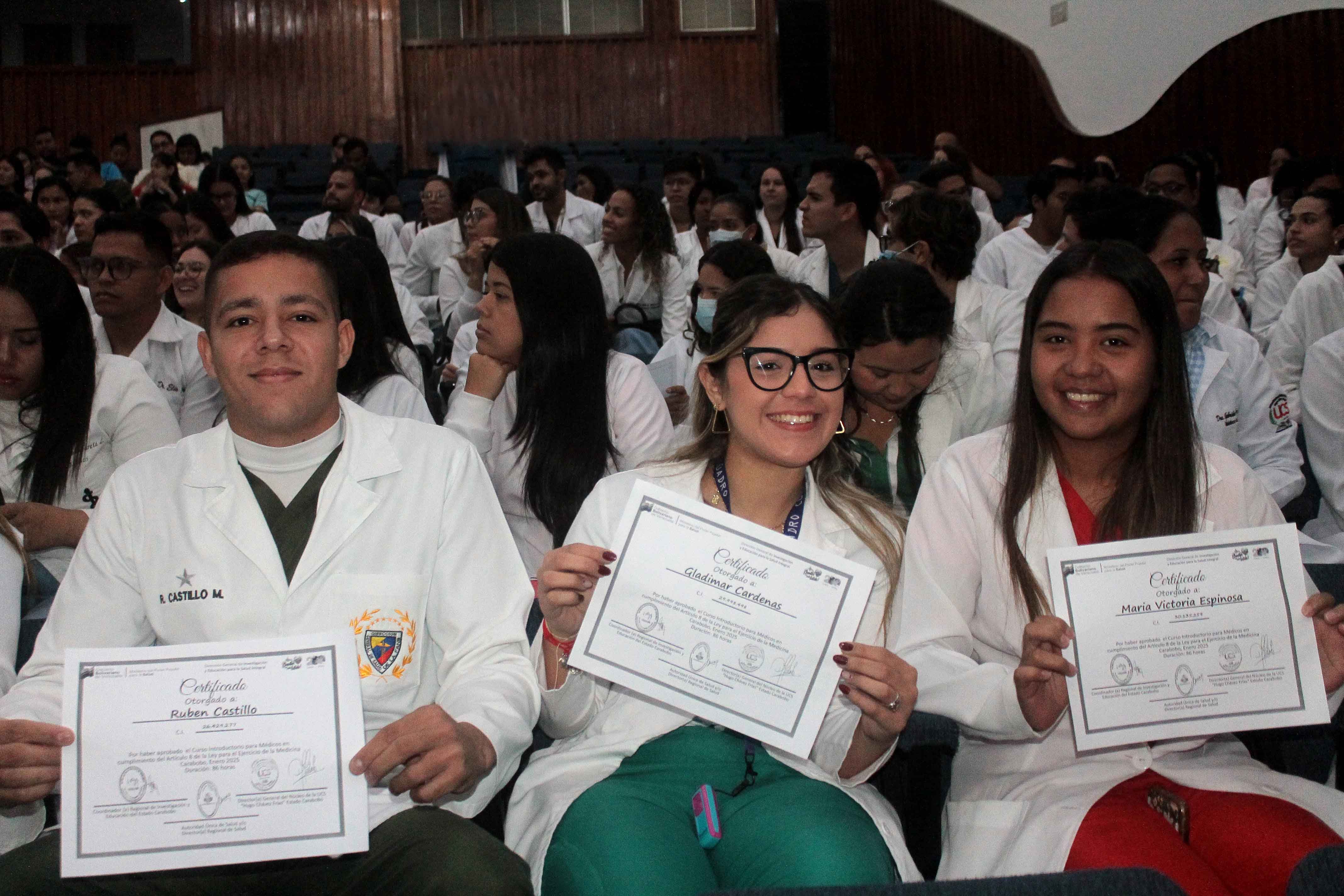 1 Más de 300 médicos carabobeños recibieron certificados