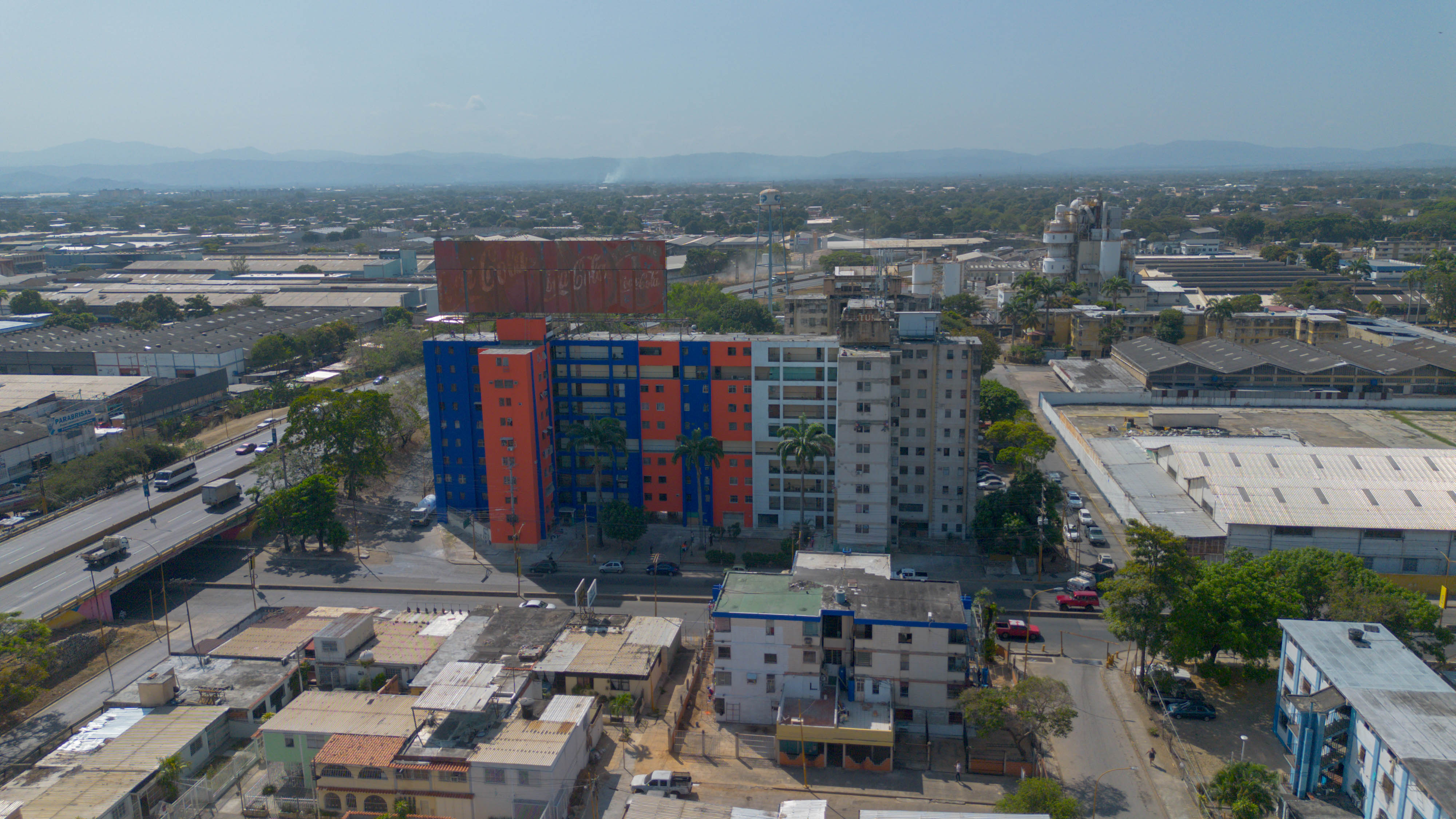 2 - Gobierno de Carabobo adelanta trabajos de Rehabilitación Integral en los Súper Bloques de San Blas