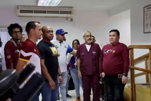 3 - Delegaciones Nacionales reciben dotación deportiva en Carabobo
