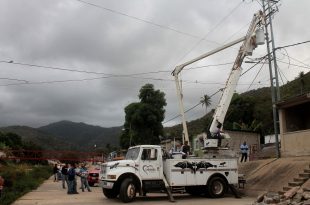 3- Gobernador Lacava beneficia a 200 personas  con instalación de transformadores en Puerto Cabello