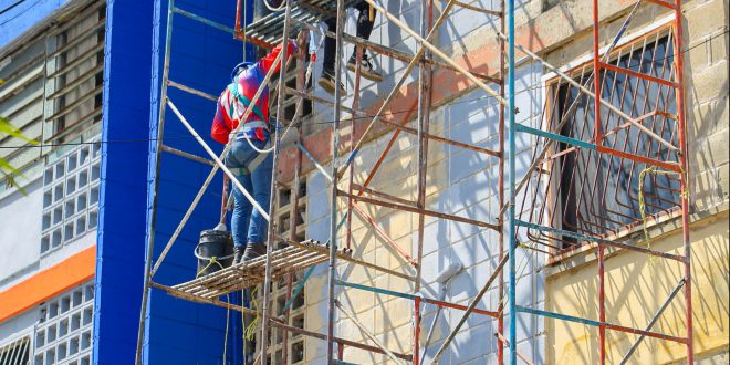 3 - Gobierno de Carabobo adelanta trabajos de Rehabilitación Integral en los Súper Bloques de San Blas