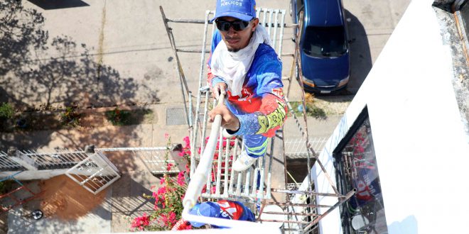 4 Arrancan trabajos de pintura en edificios El Palotal de Valencia