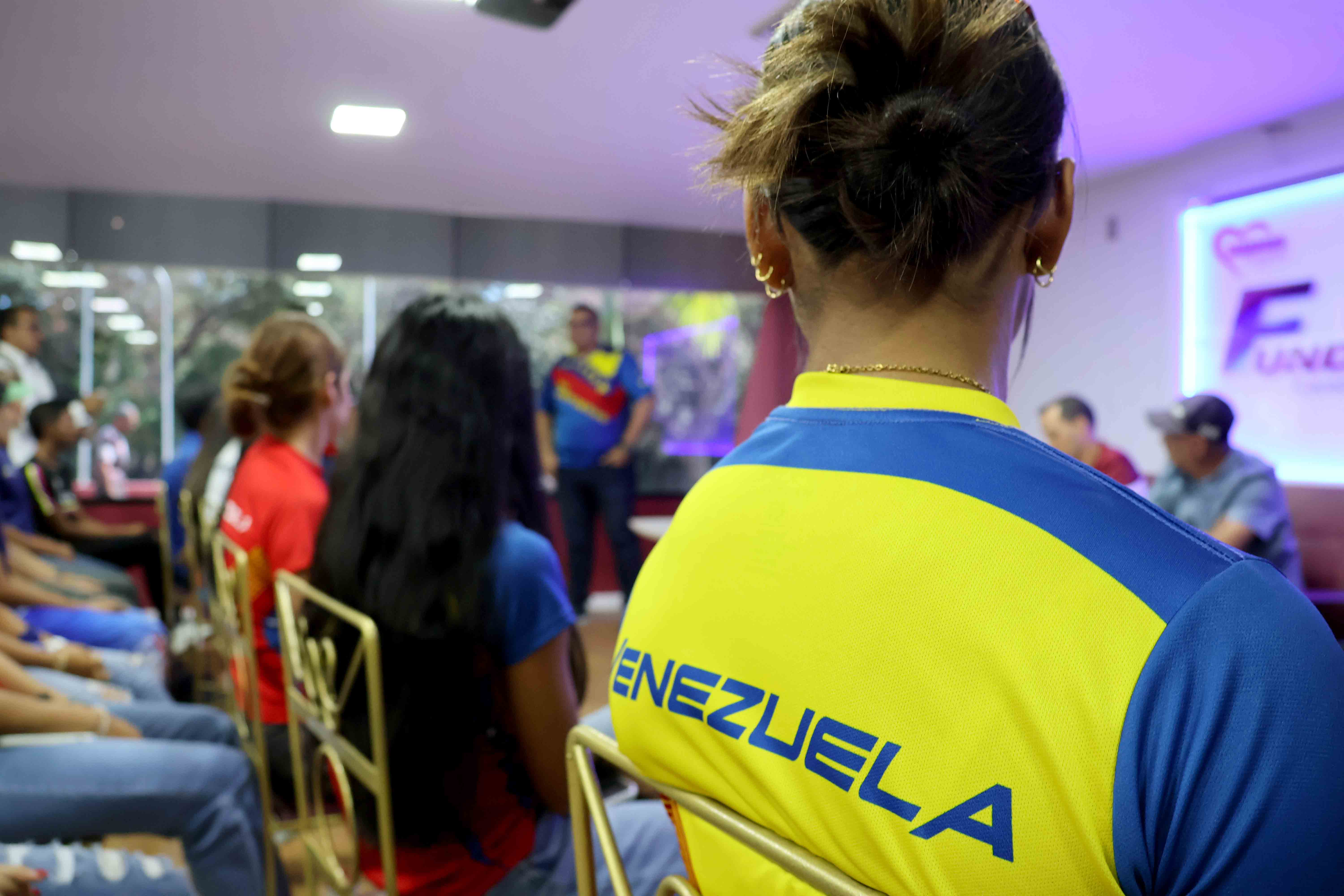5- Delegaciones Nacionales reciben dotación deportiva en Carabobo