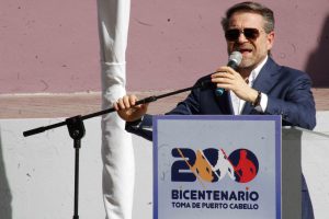 8  Gobernador Rafael Lacava y Embajador Mélik-Bagdasárov conmemoraron aniversario 82