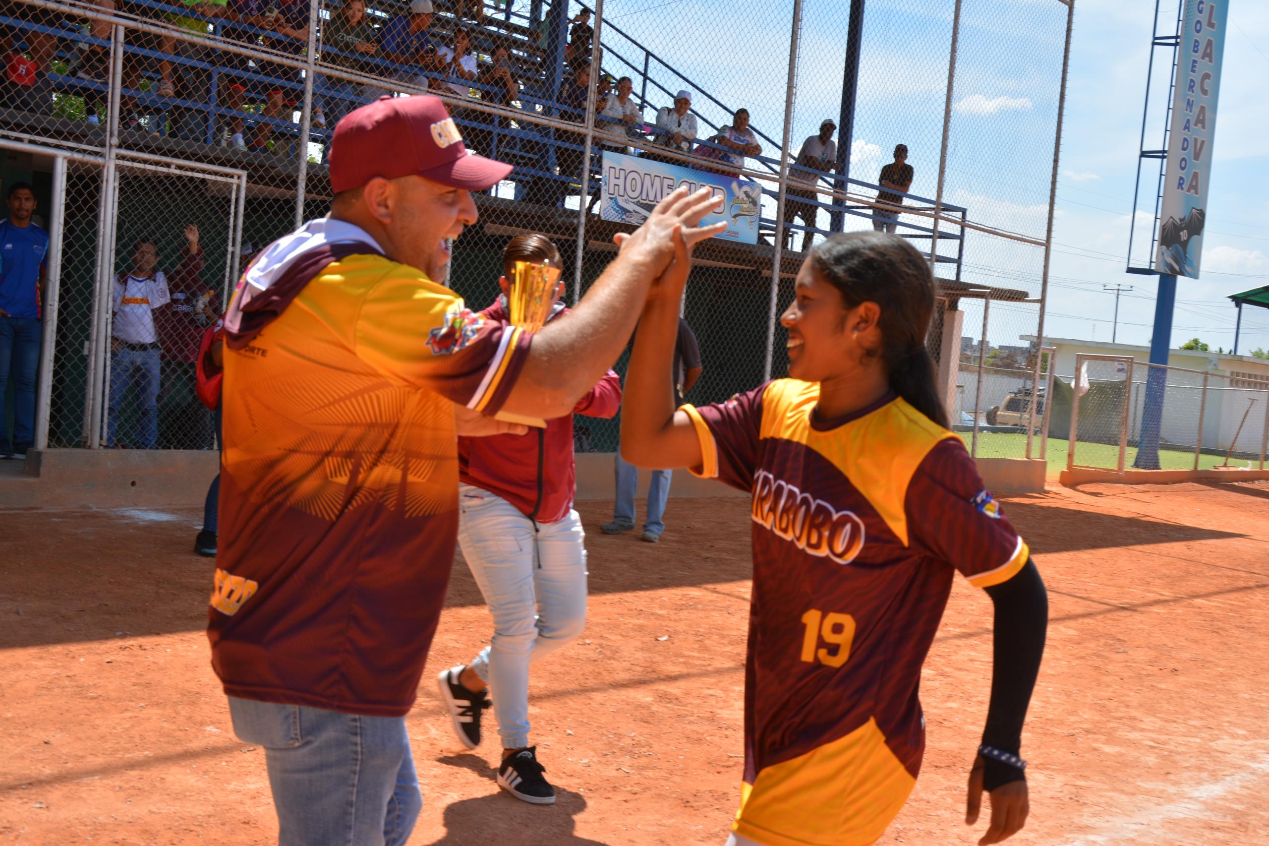 Carabobo conquistó el Campeonato Nacional de Softbol Femenino U-15 (5)