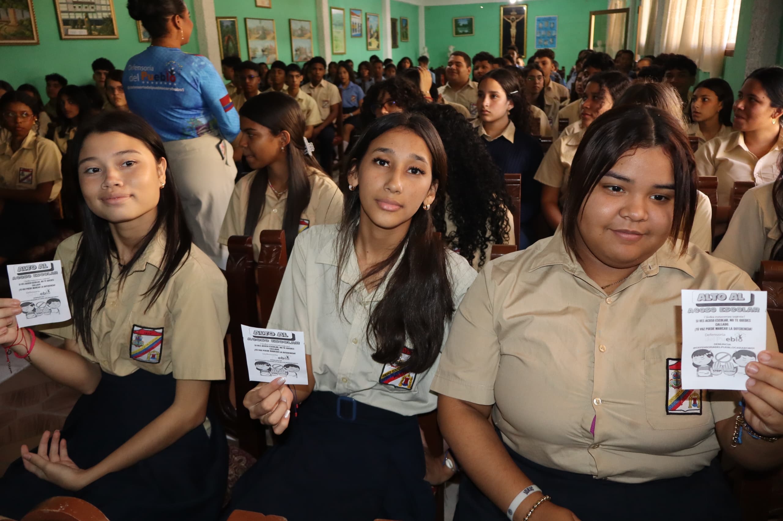 Más de 400 estudiantes porteños recibieron charla contra el acoso escolar 1 (7)
