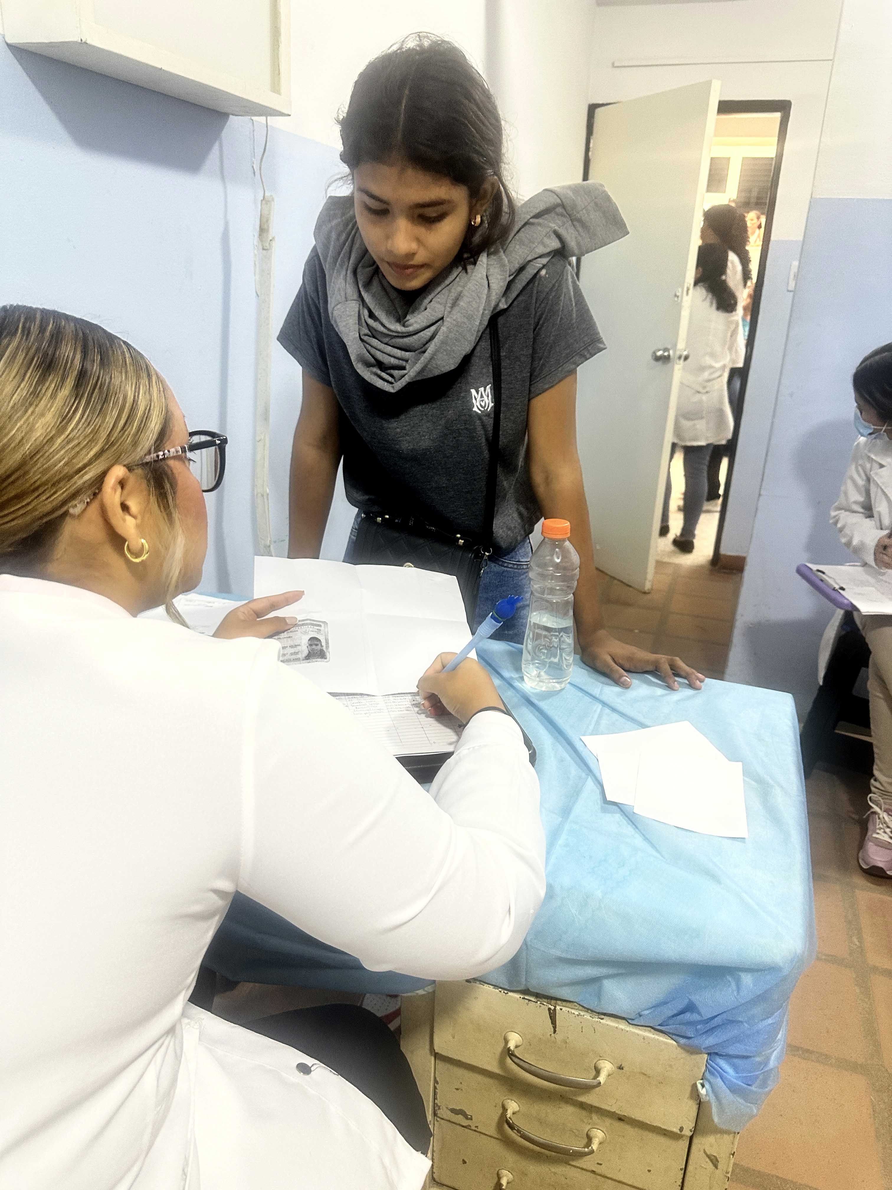 Realizada Jornada de renovación de Implantes Subdermicos1 (2)