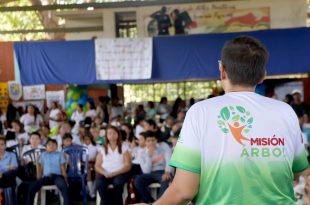 Vicepdte Fundacion Arbol Politicas de accion ecologica nos llevaran a transformar el planeta (10)