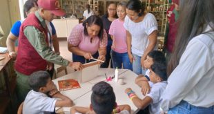 Foto 11.- Talller reparación de libros