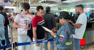 Vuelo 144 de la Gran Misión Vuelta a la Patria aterrizó en Maiquetía con más de 140 venezolanos procedentes de EEUU 4