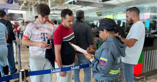 Vuelo 144 de la Gran Misión Vuelta a la Patria aterrizó en Maiquetía con más de 140 venezolanos procedentes de EEUU 4
