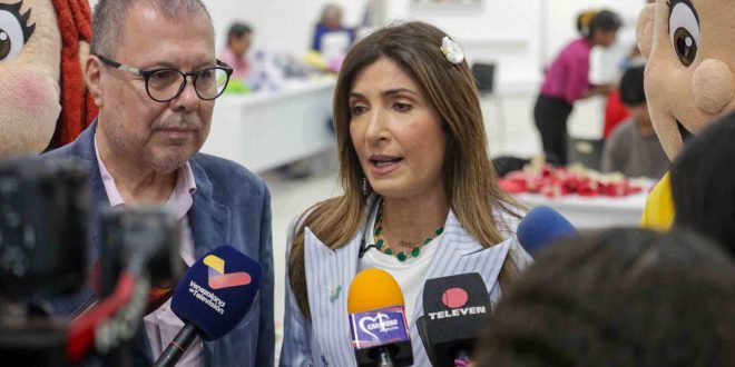 Nancy de Lacava Primera Dama del estado Carabobo