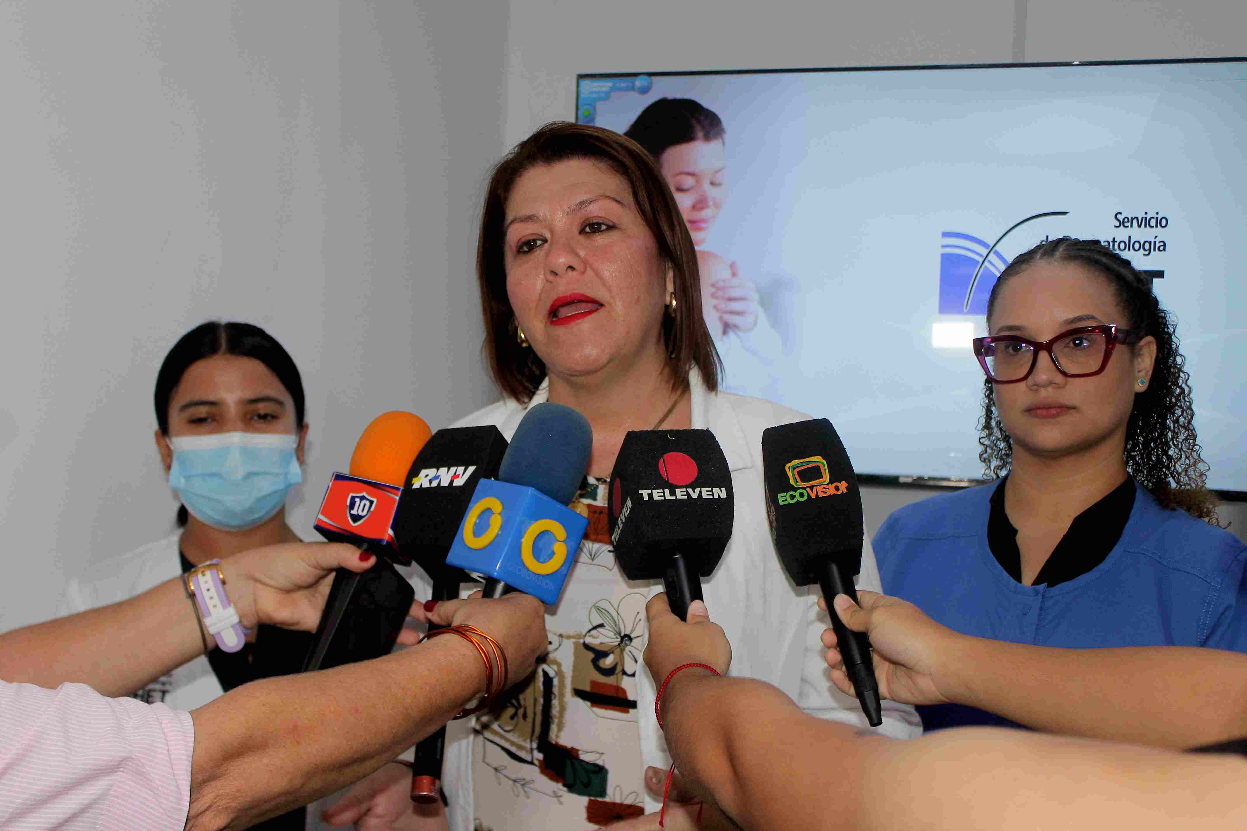 Dra Carmen Vasquez Directora de la CHET (1)